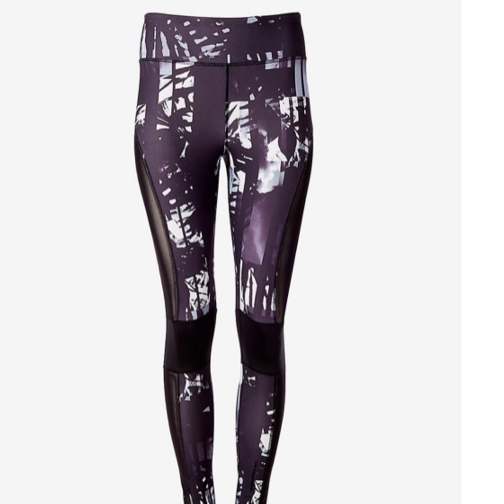 Chic Black and White Patterned Leggings